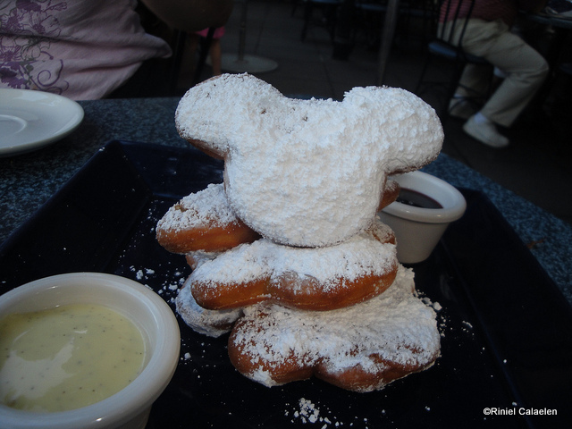 mickey beignets.jpg