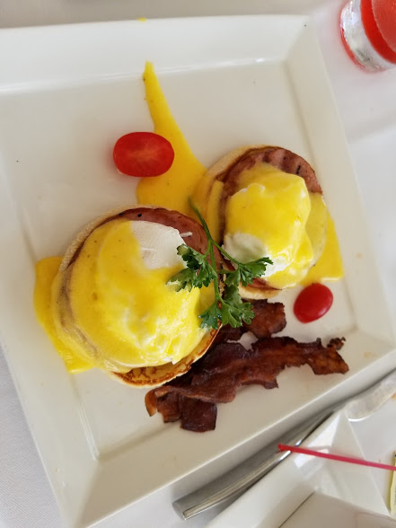 EGGS BENEDICT