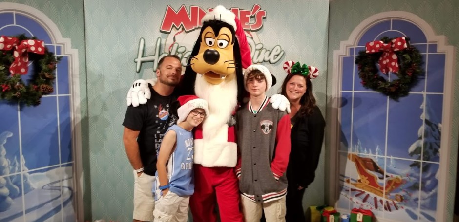GOOFY AND FAM