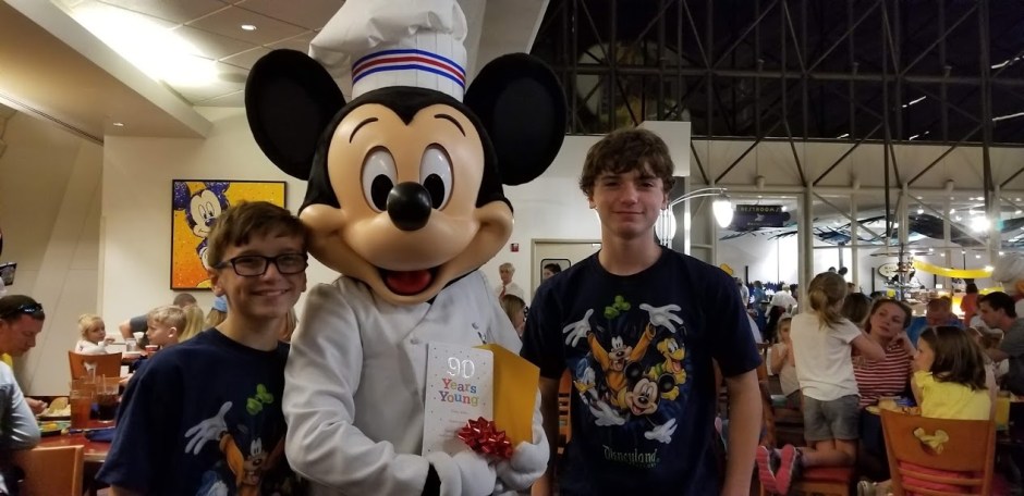 MICKEY 3