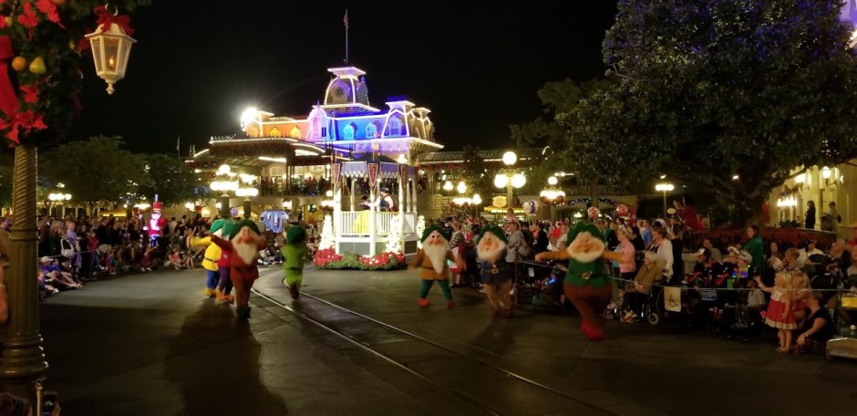 PARADE 10 DAY 10 2018