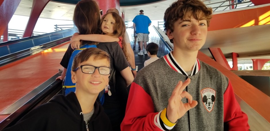 PEOPLEMOVER.jpg