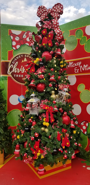 MICKEY AND MINNIE TREE.jpg