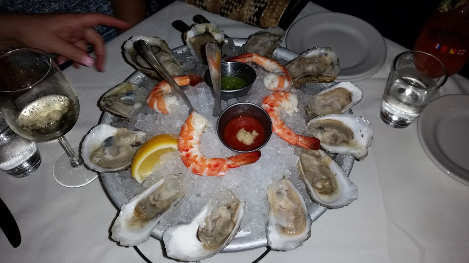 BOATHOSUE OYSTERS TOP 5 SIG 3019.jpg