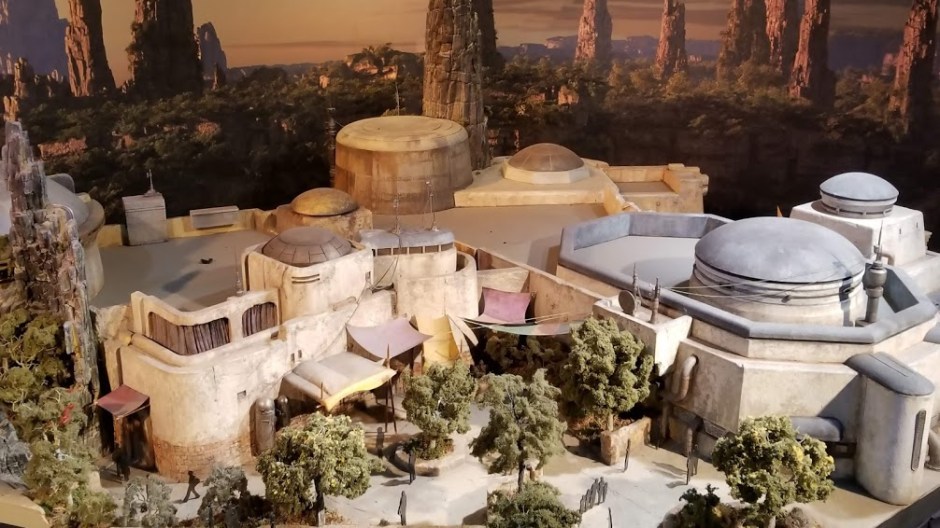 GALAXYS EDGE SOLO TRIP 3-19.jpg