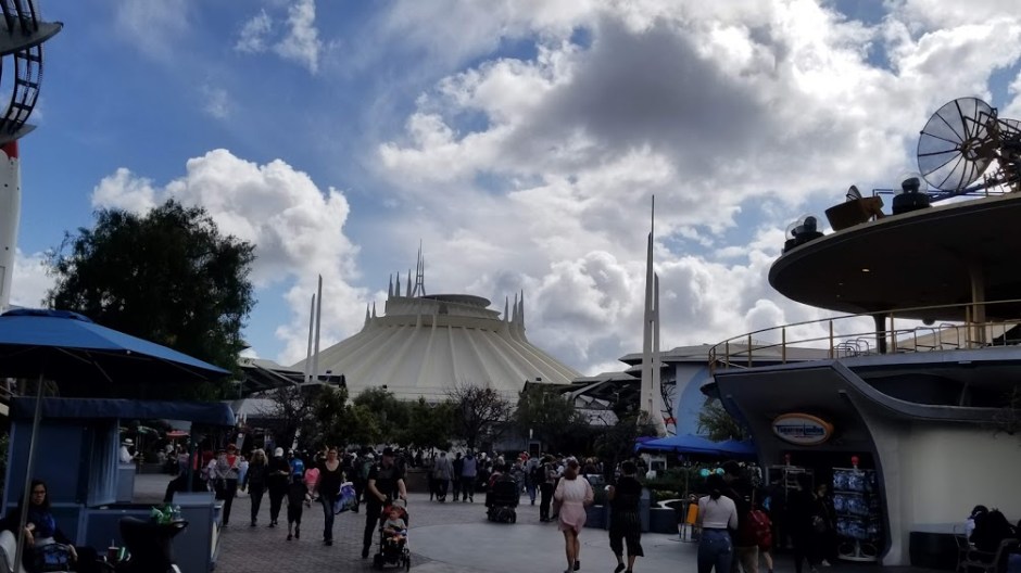 SPACE MOUNTAIN 1 SOLO TRIP 3-19