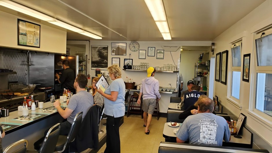 LIGHTHOUSE INTERIOR DAY 2 CA 2019.jpg