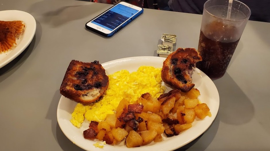 NICKIE BREAKFAST DAY 1 CA 2019.jpg