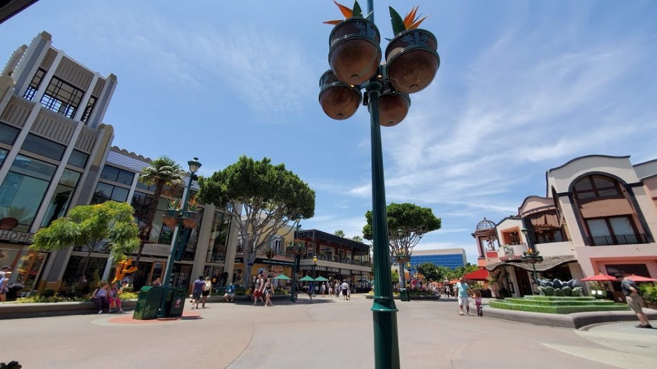 BLACK TAP 4 DAY 13 CA 2019.jpg