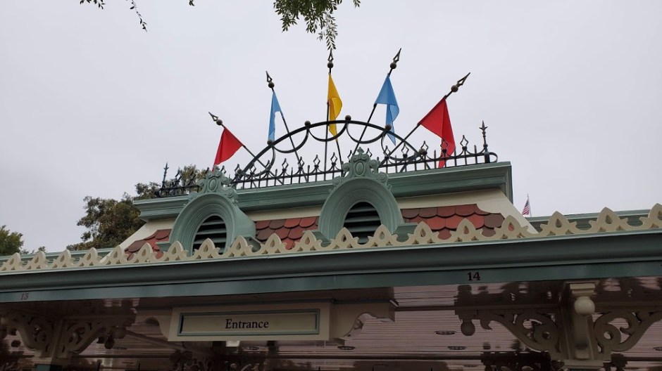 DISNEYLAND ENTRANCE DAY 11 CA 2019.jpg