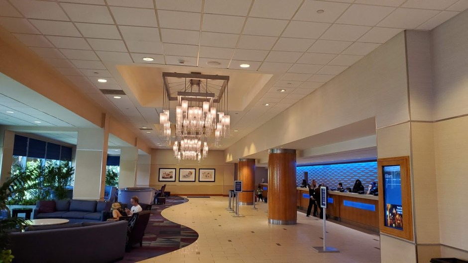 DISNEYLAND HOTEL 3 CA 2019.jpg