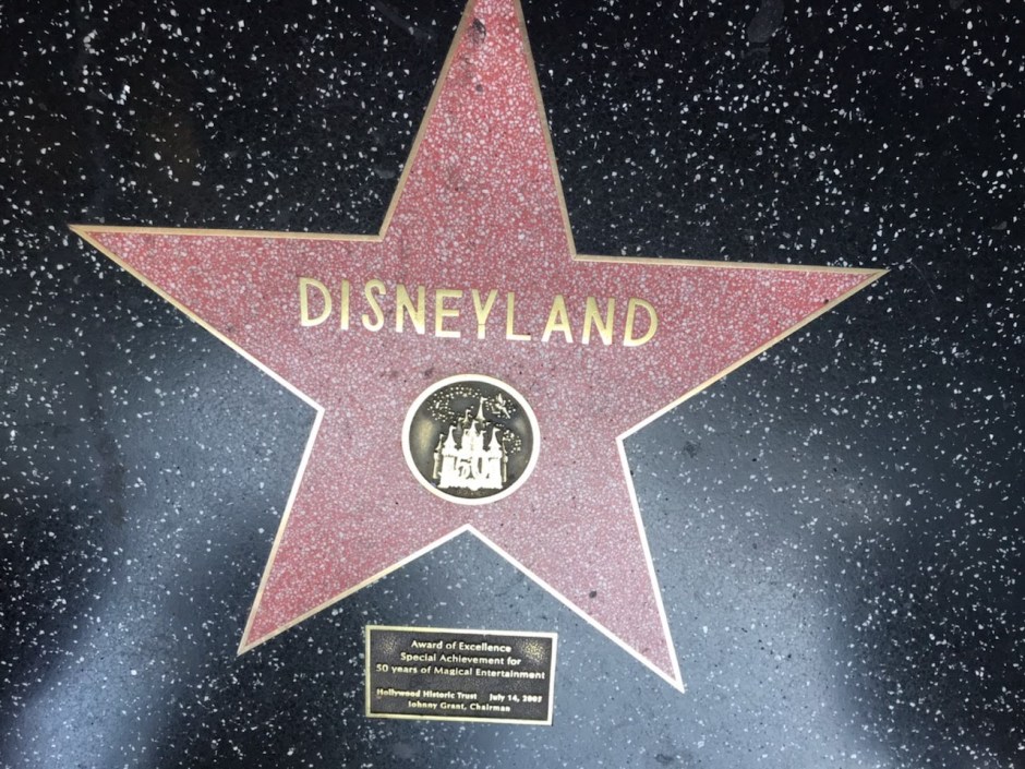 DISNEYLAND STAR CA 2019.jpg