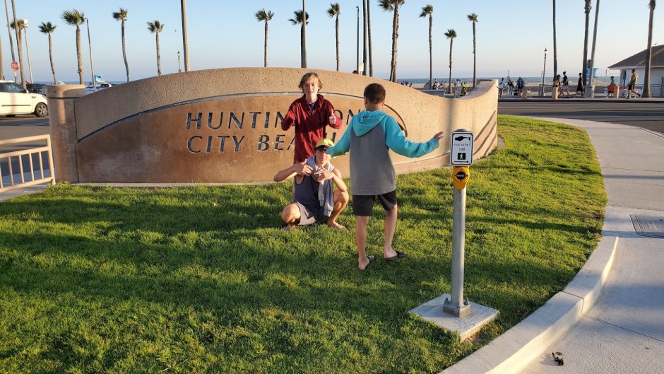 HUNTINGTON SIGN DAY 15 CA 2019.jpg