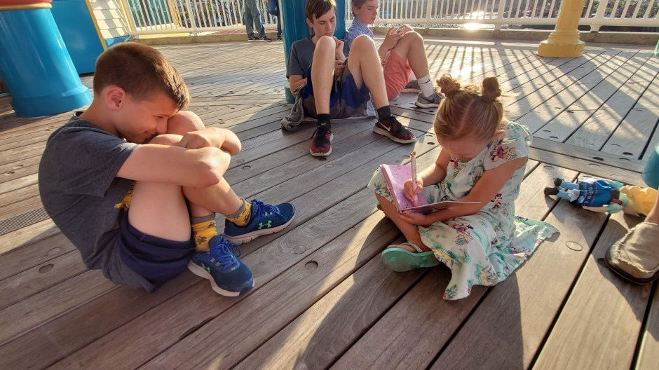 LAMPLIGHT  1 DAY 12 CA 2019.jpg