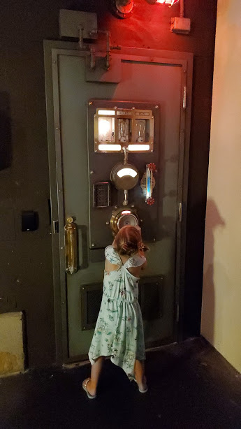 LAMPLIGHT  8 DAY 12 CA 2019.jpg