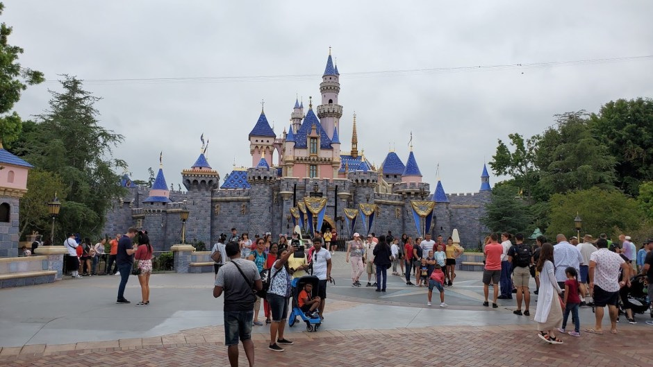 SLEEPING BEAUTY CASTLE 1 DAY 11 CA 2019