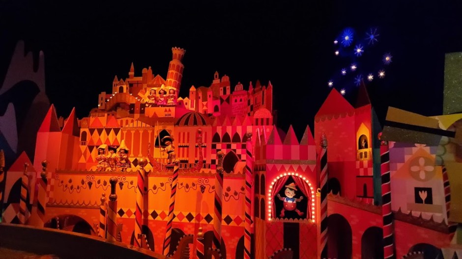 SMALL WORLD 4 DAY 11 CA 2019