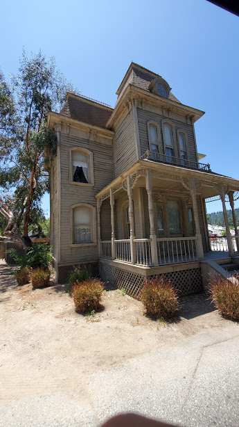 STUDIO TOUR 22 DAY 14 CA 2019.jpg