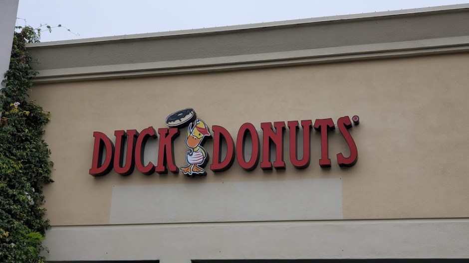 DUCK DONUTS 1 DAY 16 CA 2019