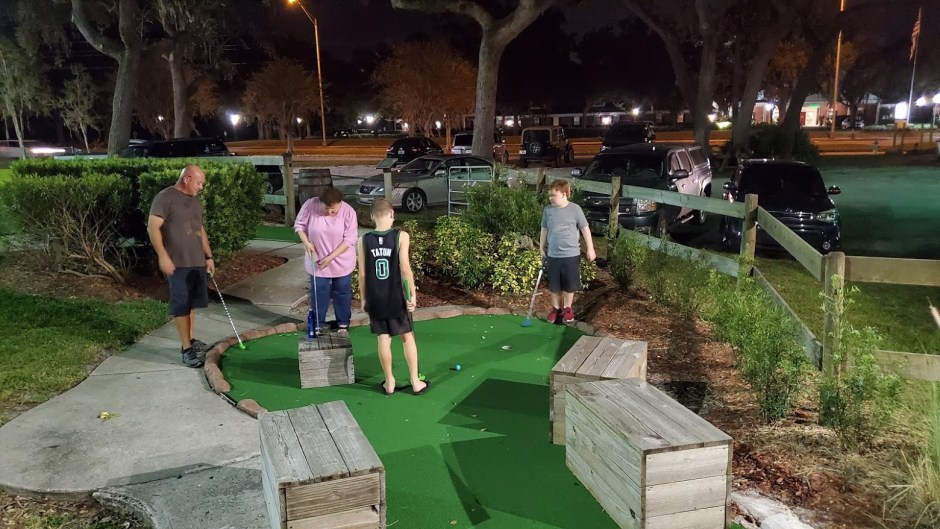 MINI GOLF 1 NOVEMBER 2019 FL TRIP 1ST POST.jpg