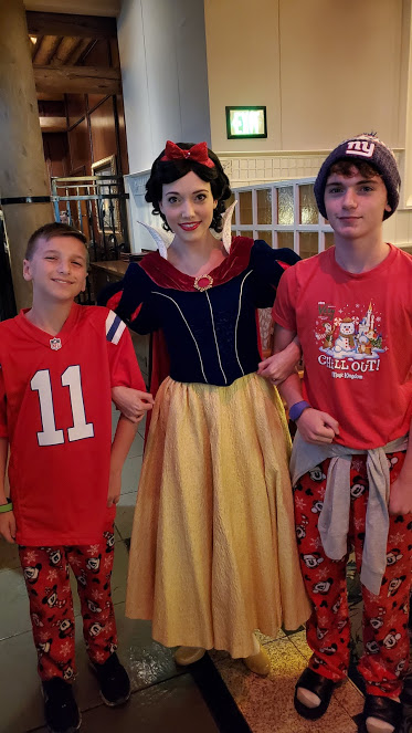 SNOW WHITE 3 NOVEMBER 2019 FL TRIP 4TH POST