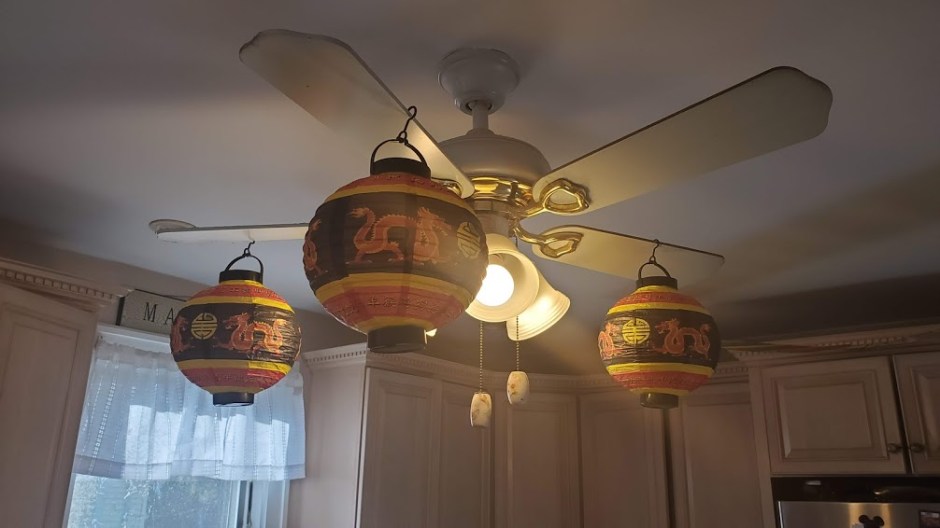 CHINA 2 MOTHERS DAY MAY 2020