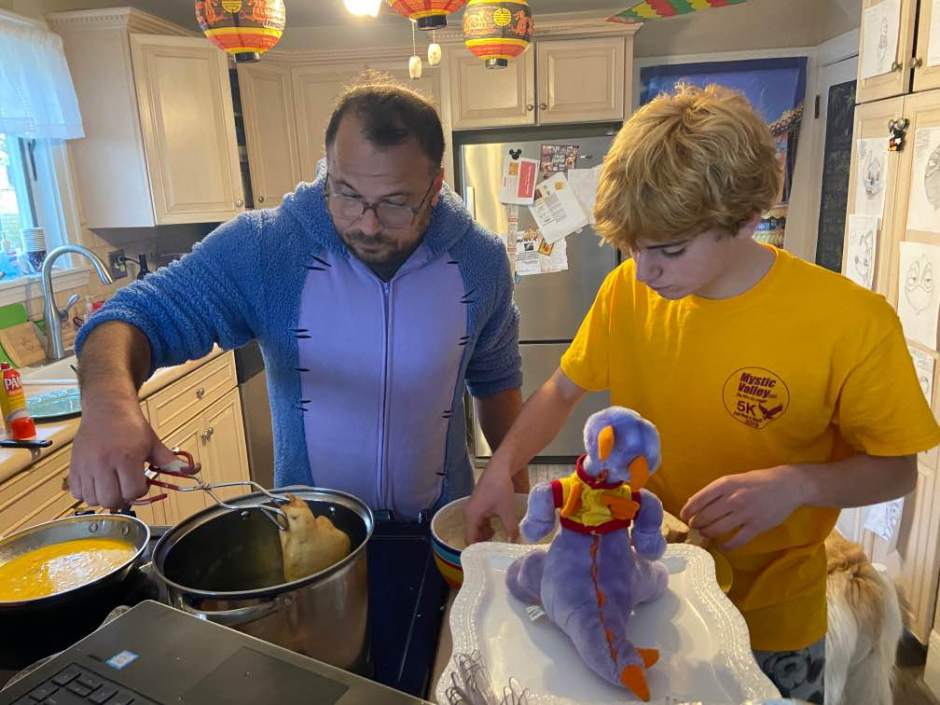 MAKING FRENCH TOAST MOTHERS DAY MAY 2020